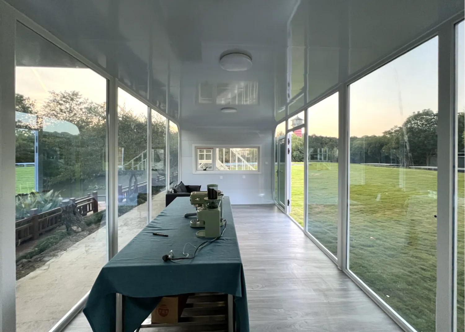 Foto Apple Cabin 26 — Doctor Haus catalogo modulari prefabbricati
