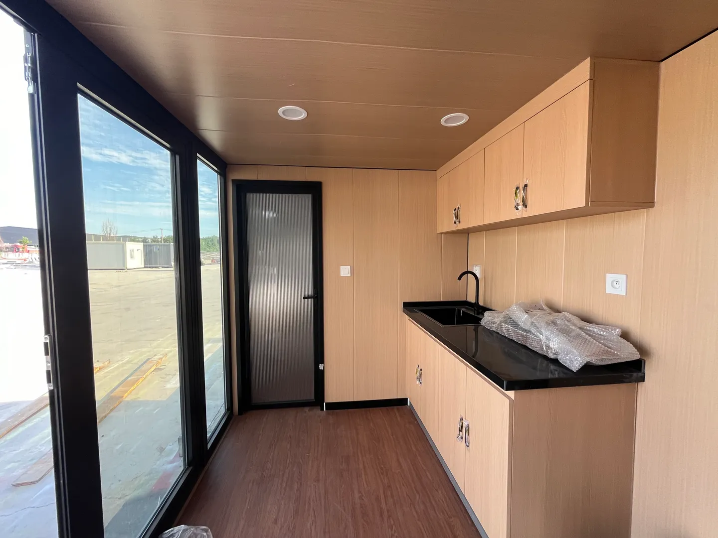 Foto Apple Cabin 49 — Doctor Haus catalogo modulari prefabbricati